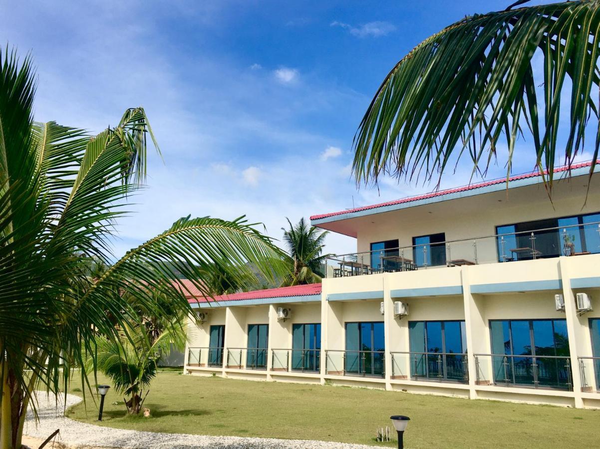 W Golf Resort Oslob Eksteriør billede