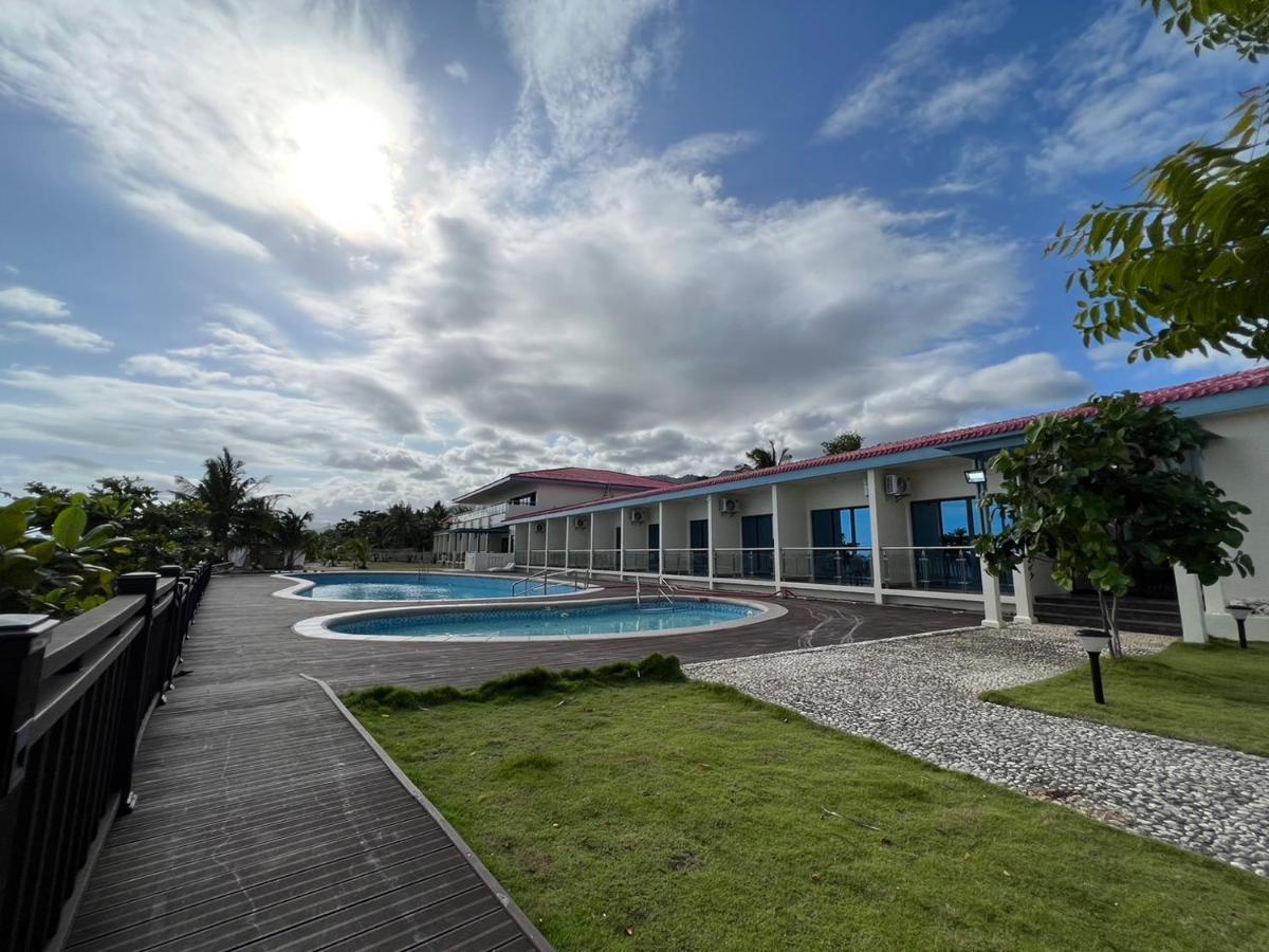 W Golf Resort Oslob Eksteriør billede