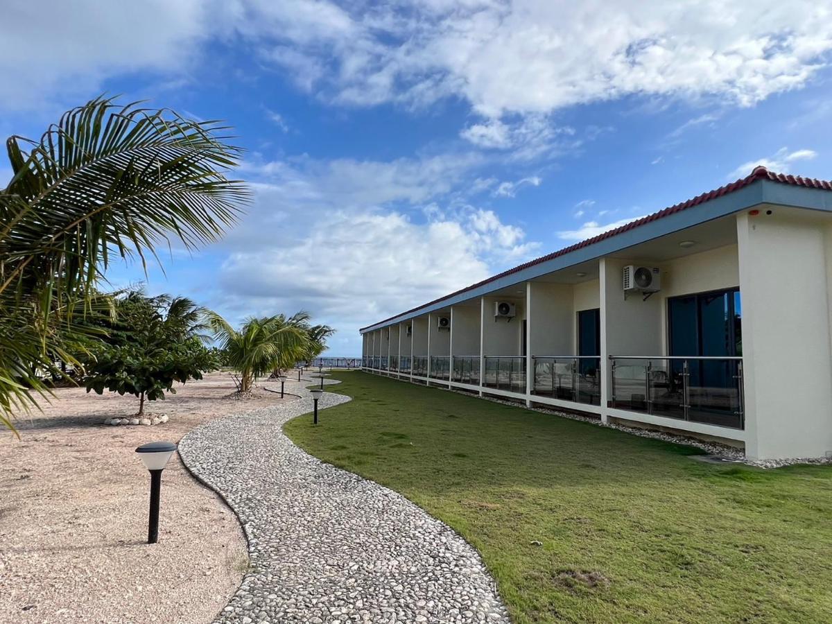 W Golf Resort Oslob Eksteriør billede