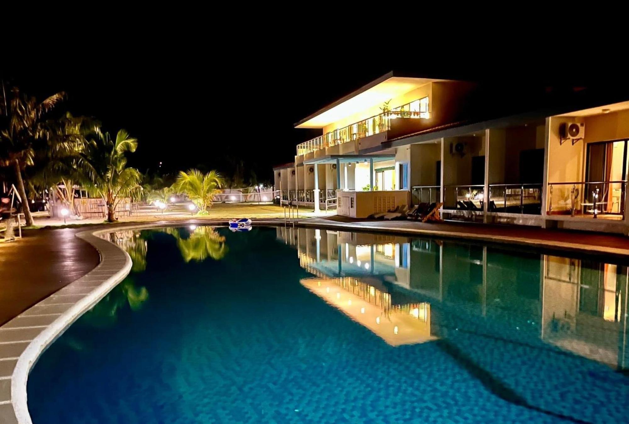 W Golf Resort Oslob Eksteriør billede