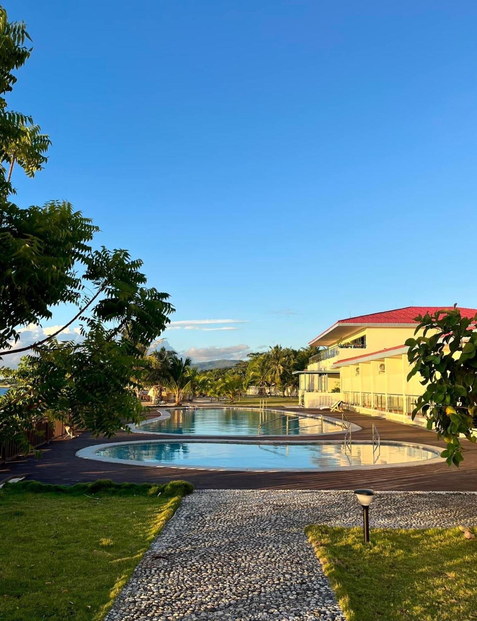 W Golf Resort Oslob Eksteriør billede