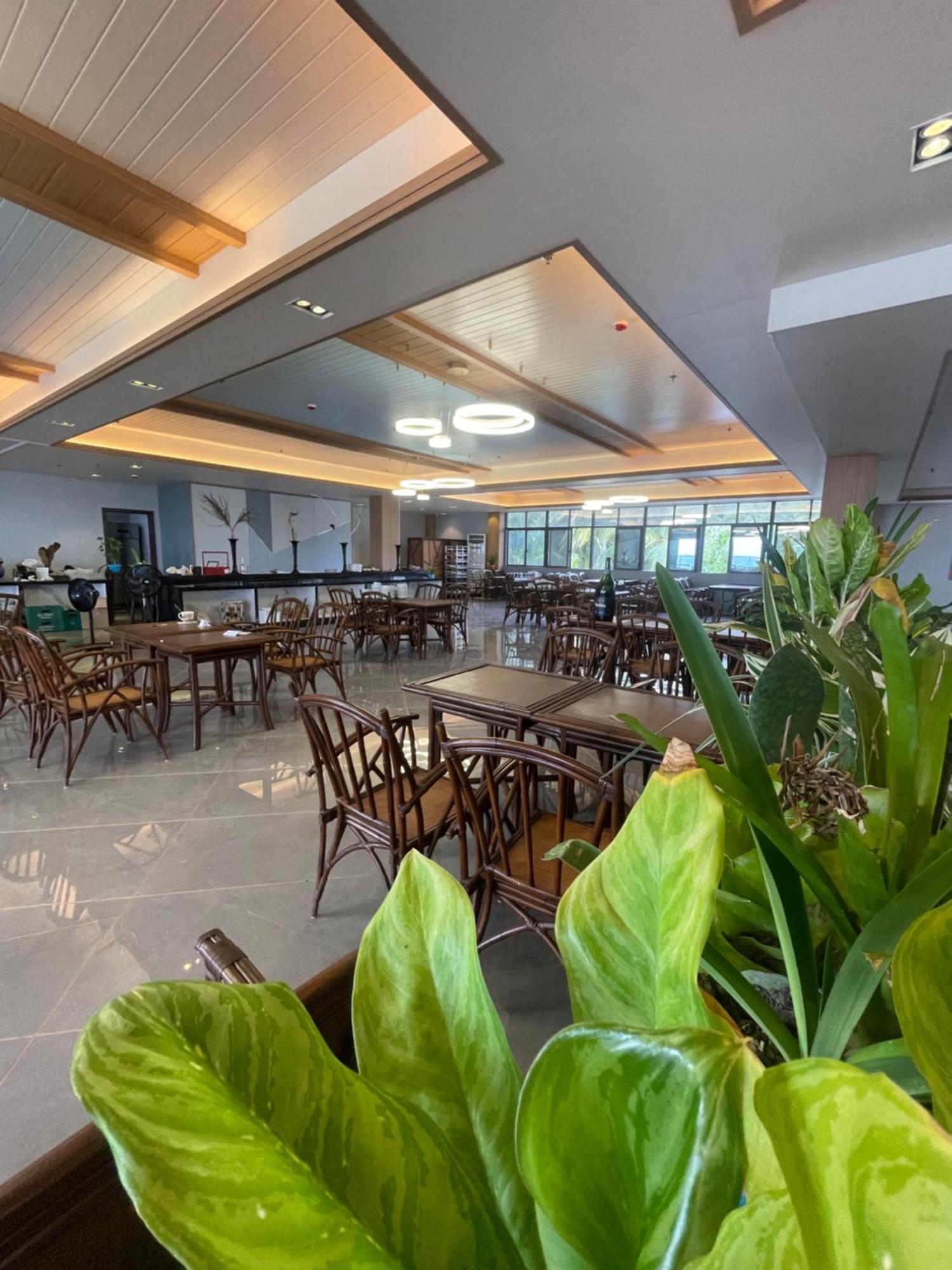 W Golf Resort Oslob Eksteriør billede