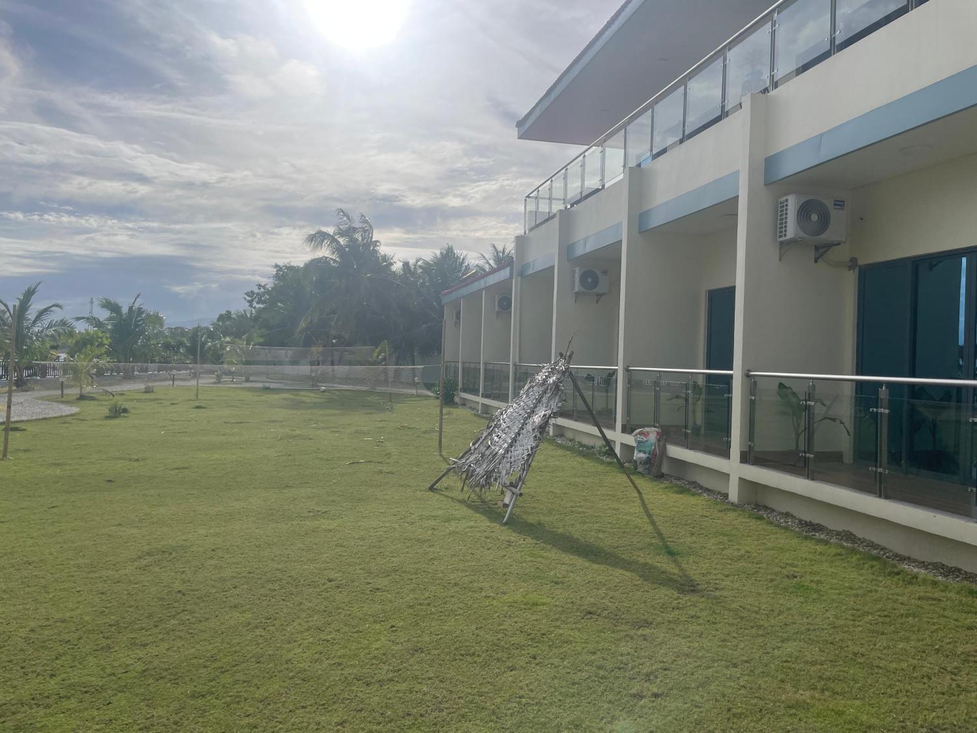 W Golf Resort Oslob Eksteriør billede