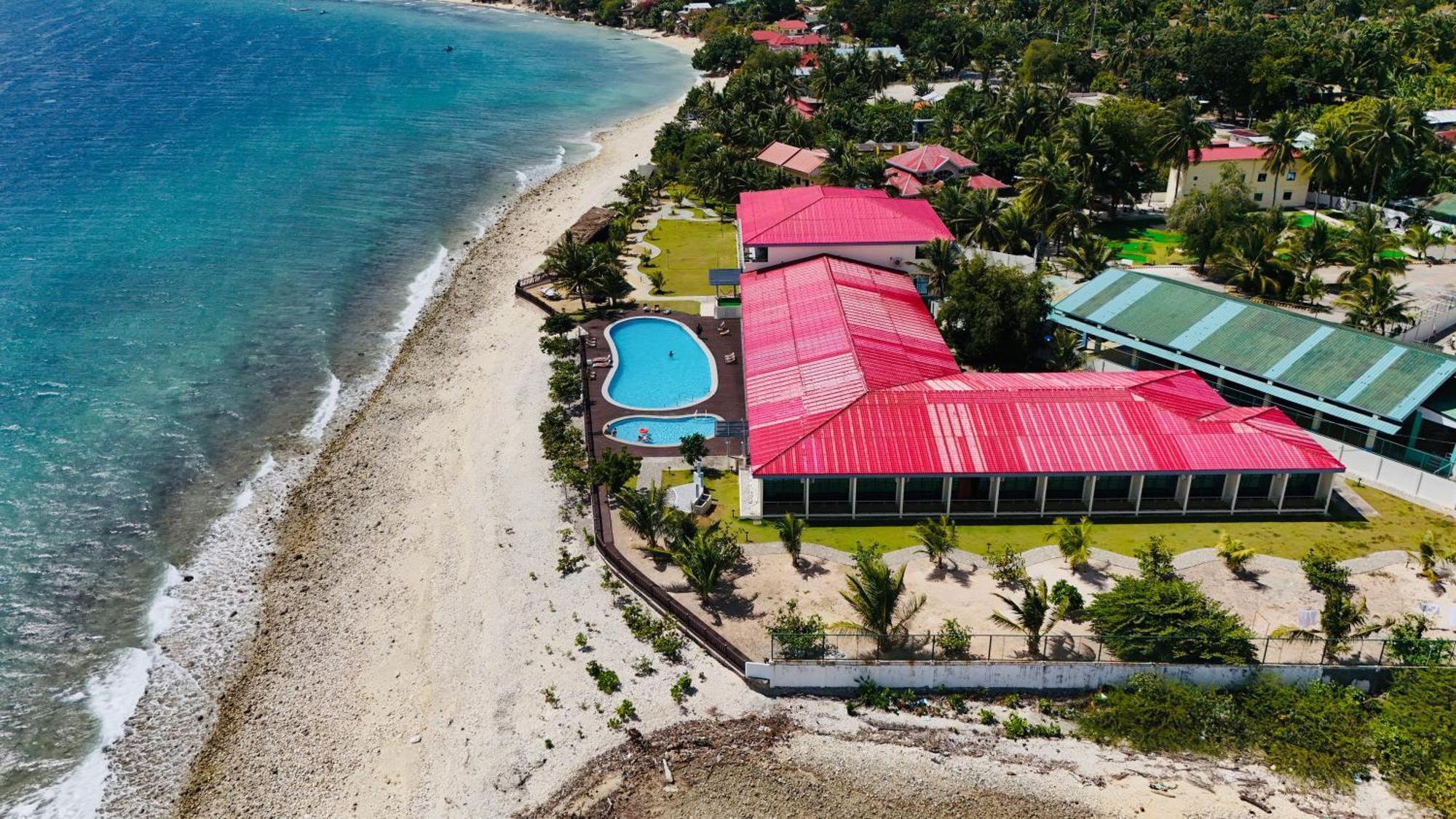 W Golf Resort Oslob Eksteriør billede